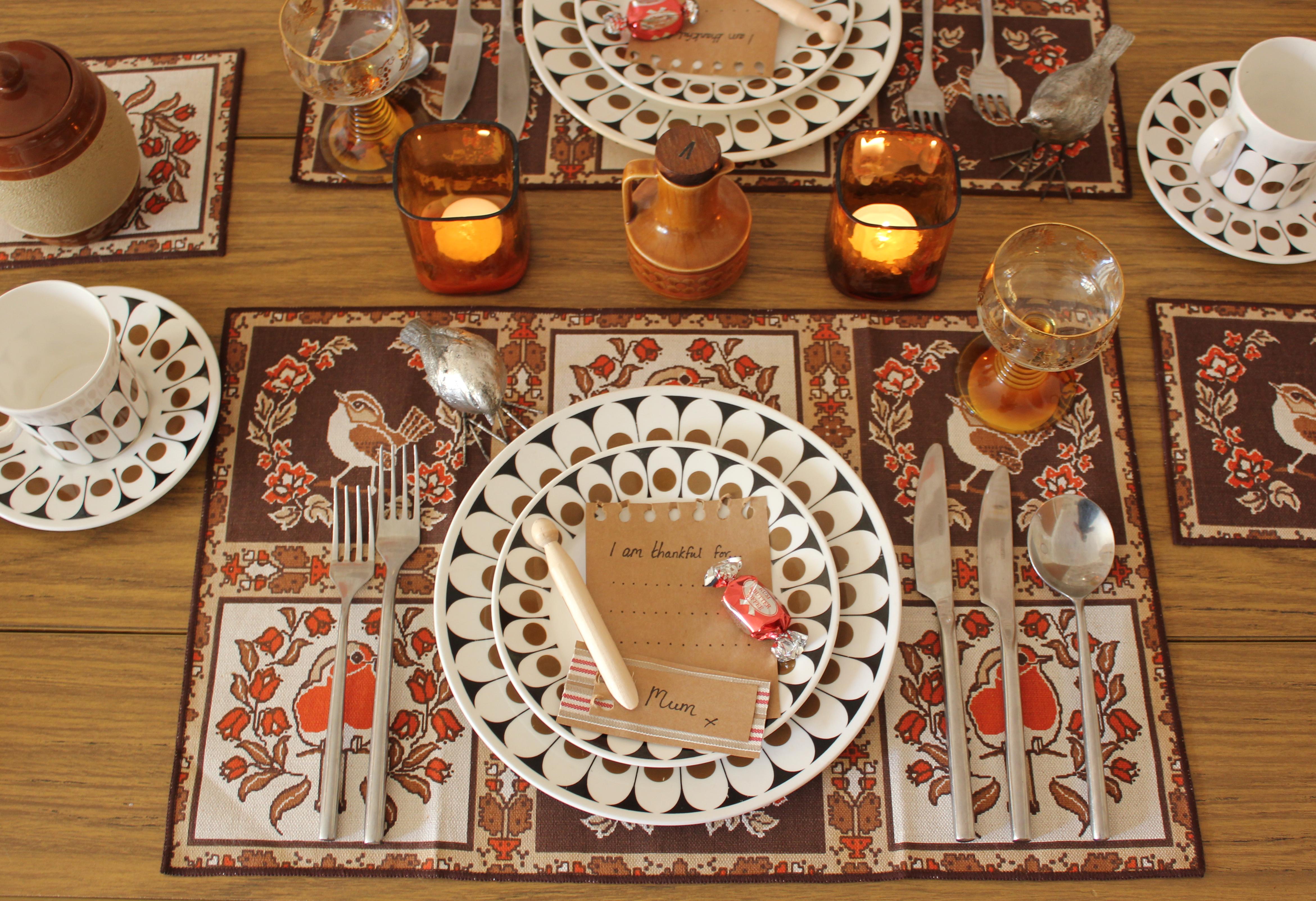 thanksgiving meal place settings for personalised table plan