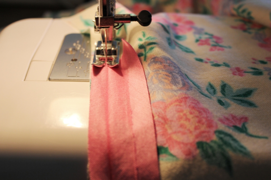 stretch bias binding fabric sewing project