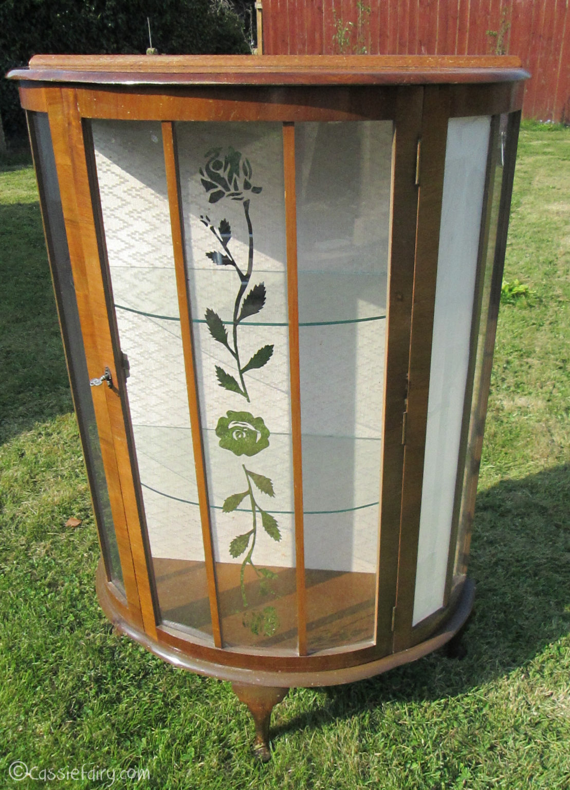 My little vintage caravan project ~ DIY display cabinet makeover | My ...