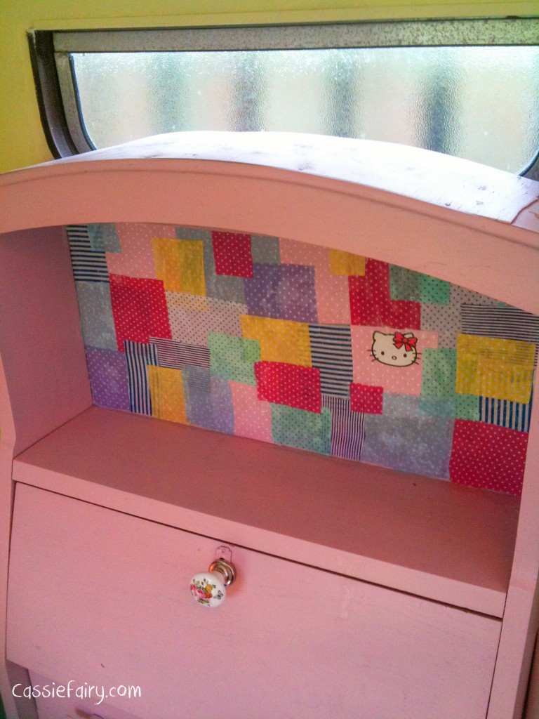 DIY decoupage patchwork fabric to renovate an old desk-3