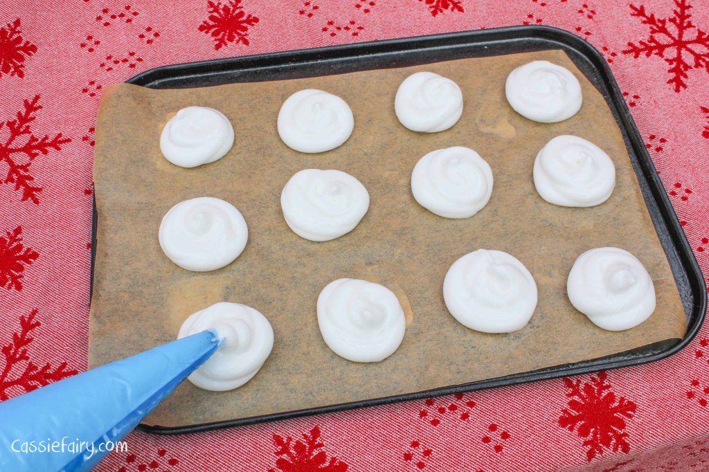 Recipe for snowball meringues Christmas pudding dessert-12