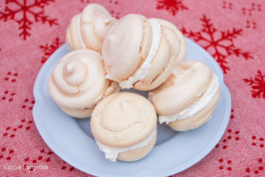 Recipe for snowball meringues Christmas pudding dessert-14