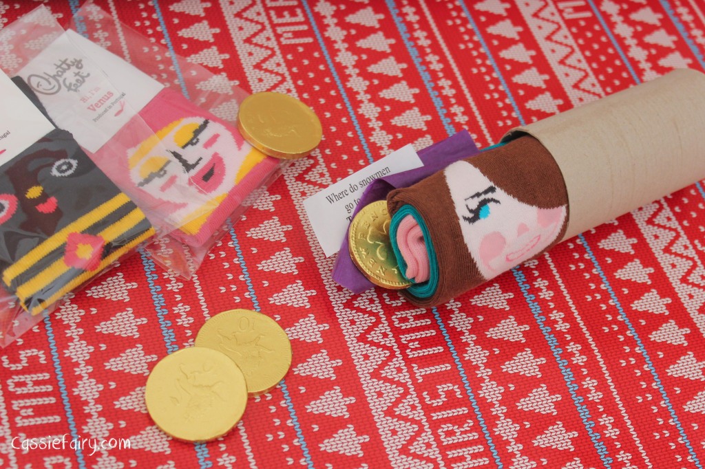 homemade DIY festive crackers for christmas-3