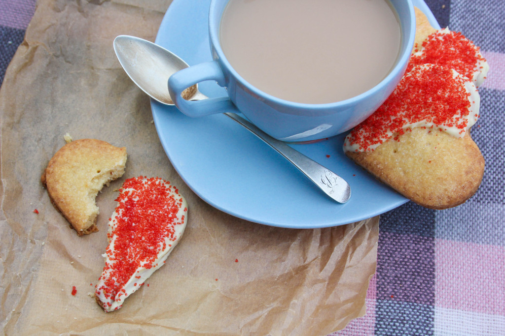 quick easy scottish shortbread biscuit recipe for valentines day or burns night-14