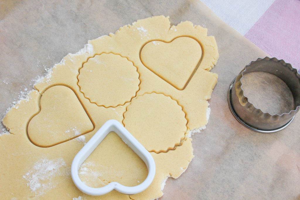 quick easy scottish shortbread biscuit recipe for valentines day or burns night-4