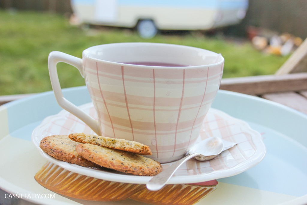 my favourite pink gingham tea cup