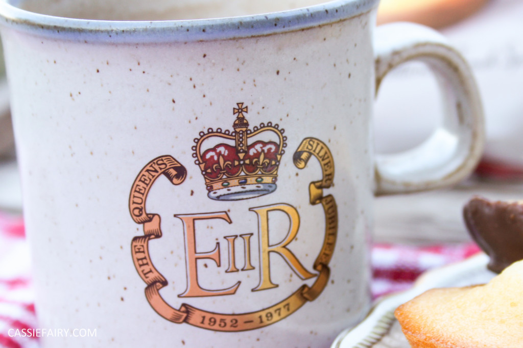 my favourite royal crest mug_