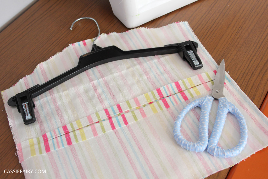 diy kitchen sewing projects peg bag and bag holder-10