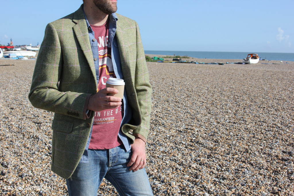 menswear mens fashion styling a tweed jacket casual beach autumn winter-4
