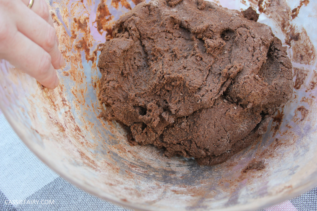pieday friday baking recipe microwave meringues chocolate cookies-10