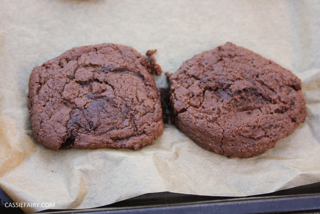 pieday friday baking recipe microwave meringues chocolate cookies-11