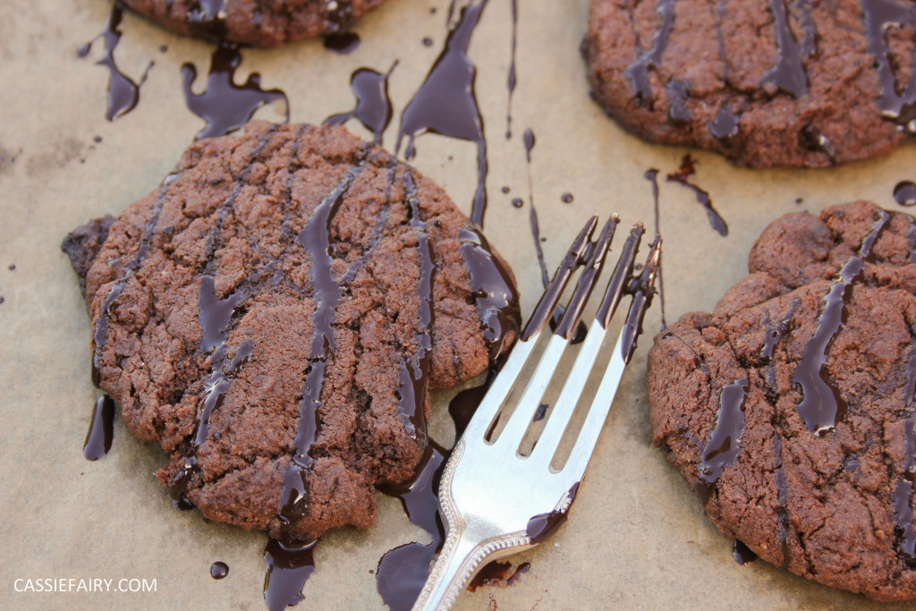 pieday friday baking recipe microwave meringues chocolate cookies-17