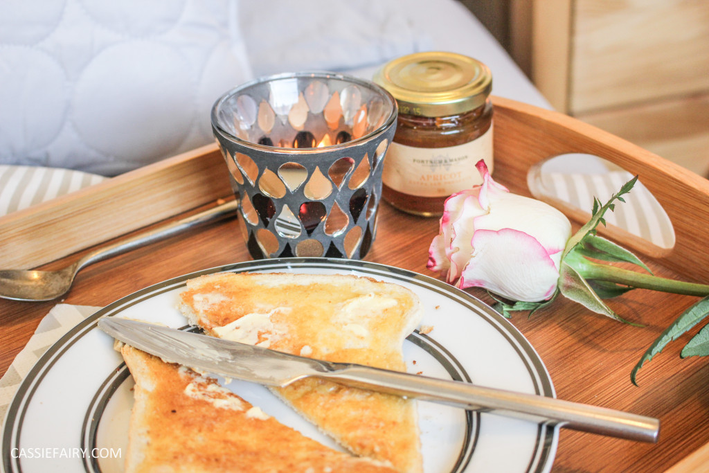 DIY romantic breakfast in bed valentines day ideas inspiration-10