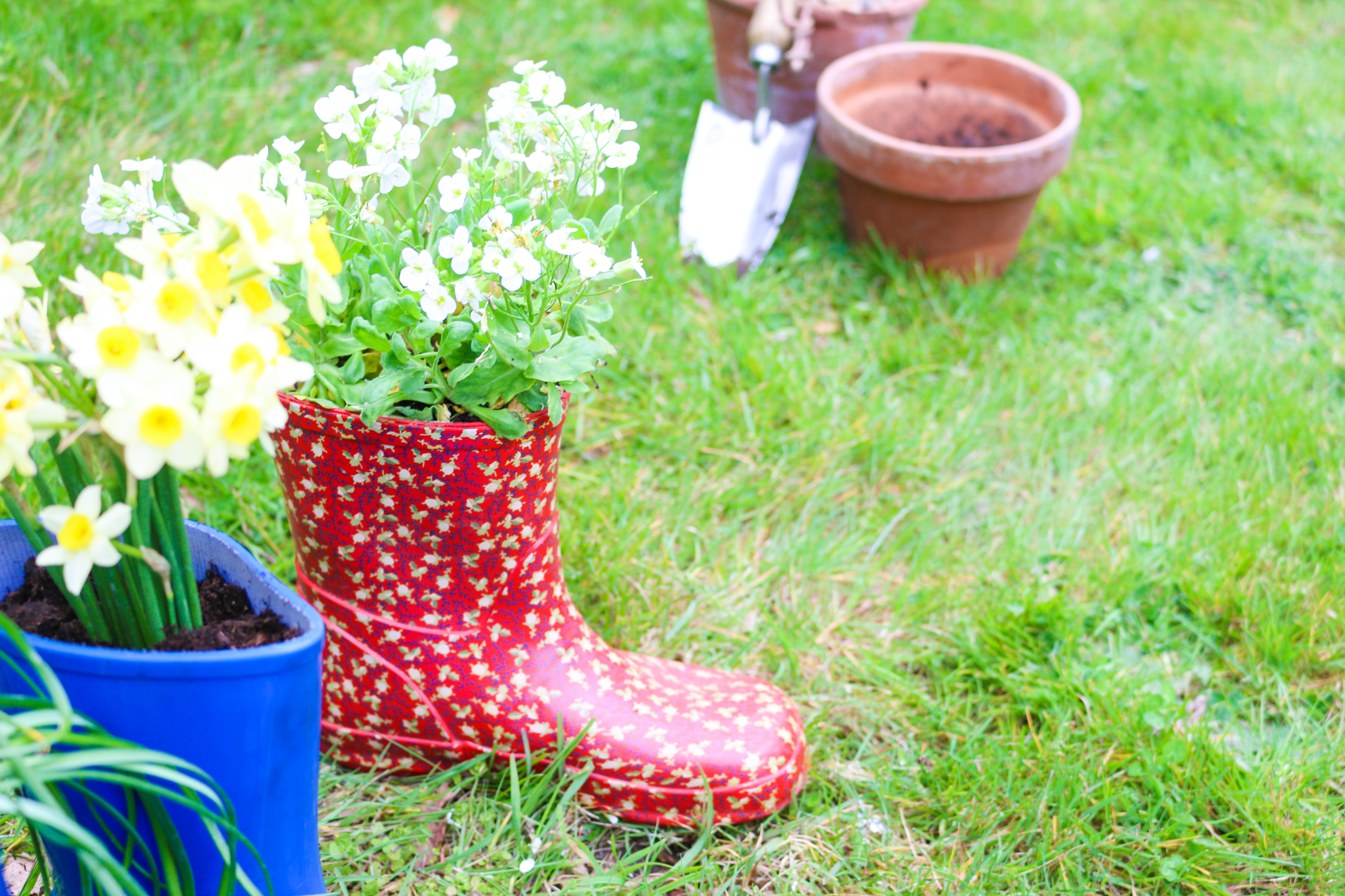 Sun Hats & Wellie Boots: Eco-Friendly Plant Pots for Kids to Make