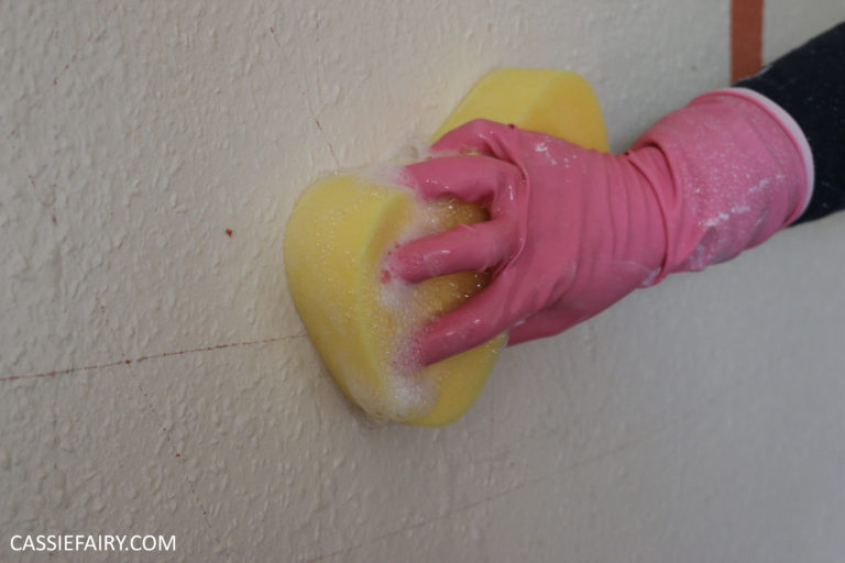 Household DIY How to strip woodchip wallpaper, the easy way! My