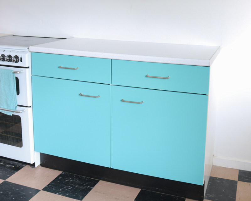 kitchen cabinets painted turquoise blue