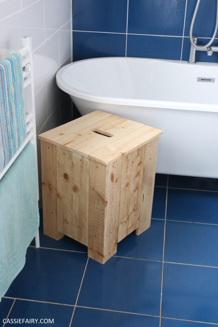 Photo inspiration: Visual Reference: How To Turn A Pallet Into A Driftwood Style Bathroom