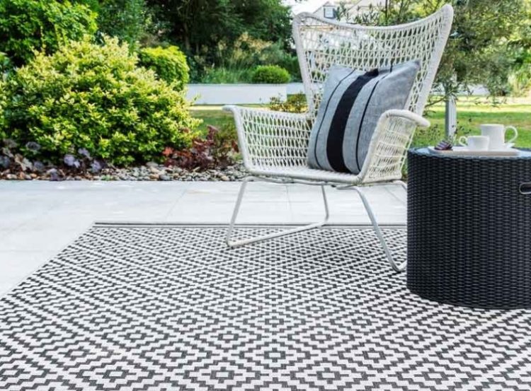 How to create an outdoor kitchen/diner in your garden | My Thrifty Life ...