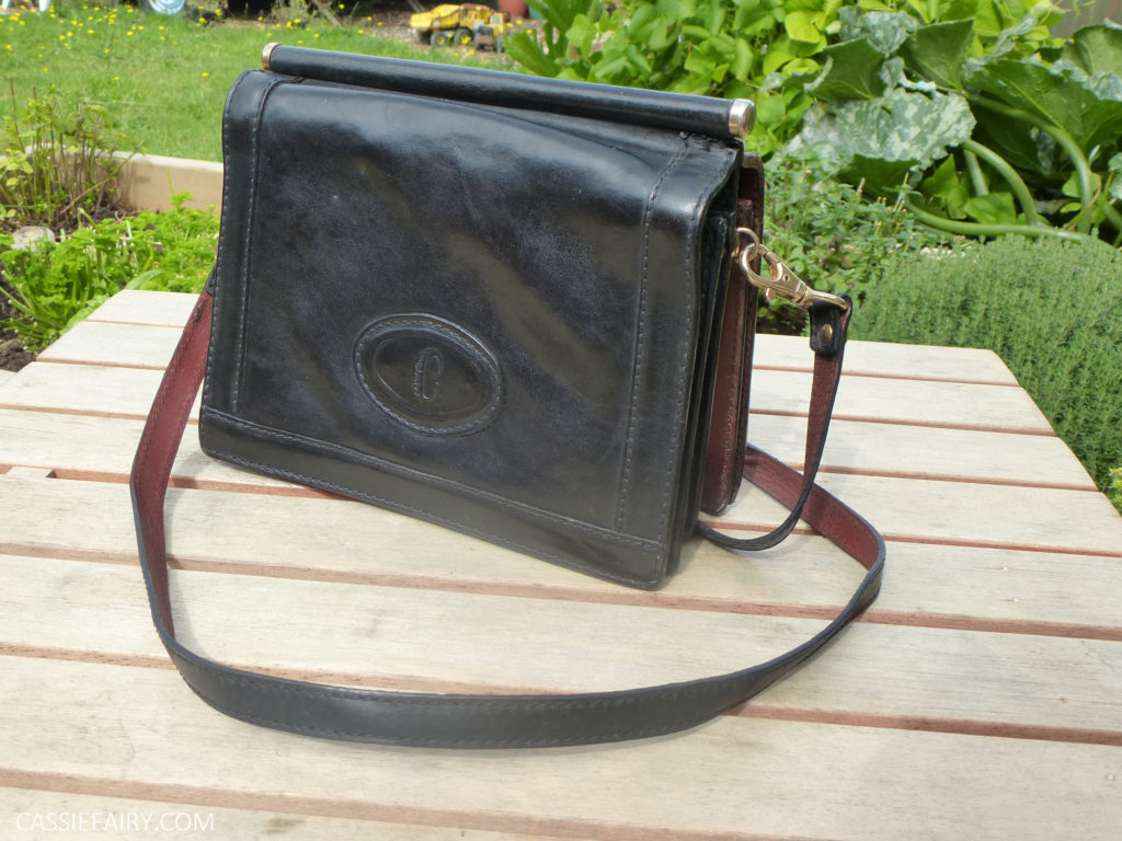 Leather Messenger Bag, Shoulder Bag, Handmade Leather Bag, Vintage Leather  Bag at Rs 2200 | चमड़े का मैसेन्जर बैग in Udaipur | ID: 20829835297