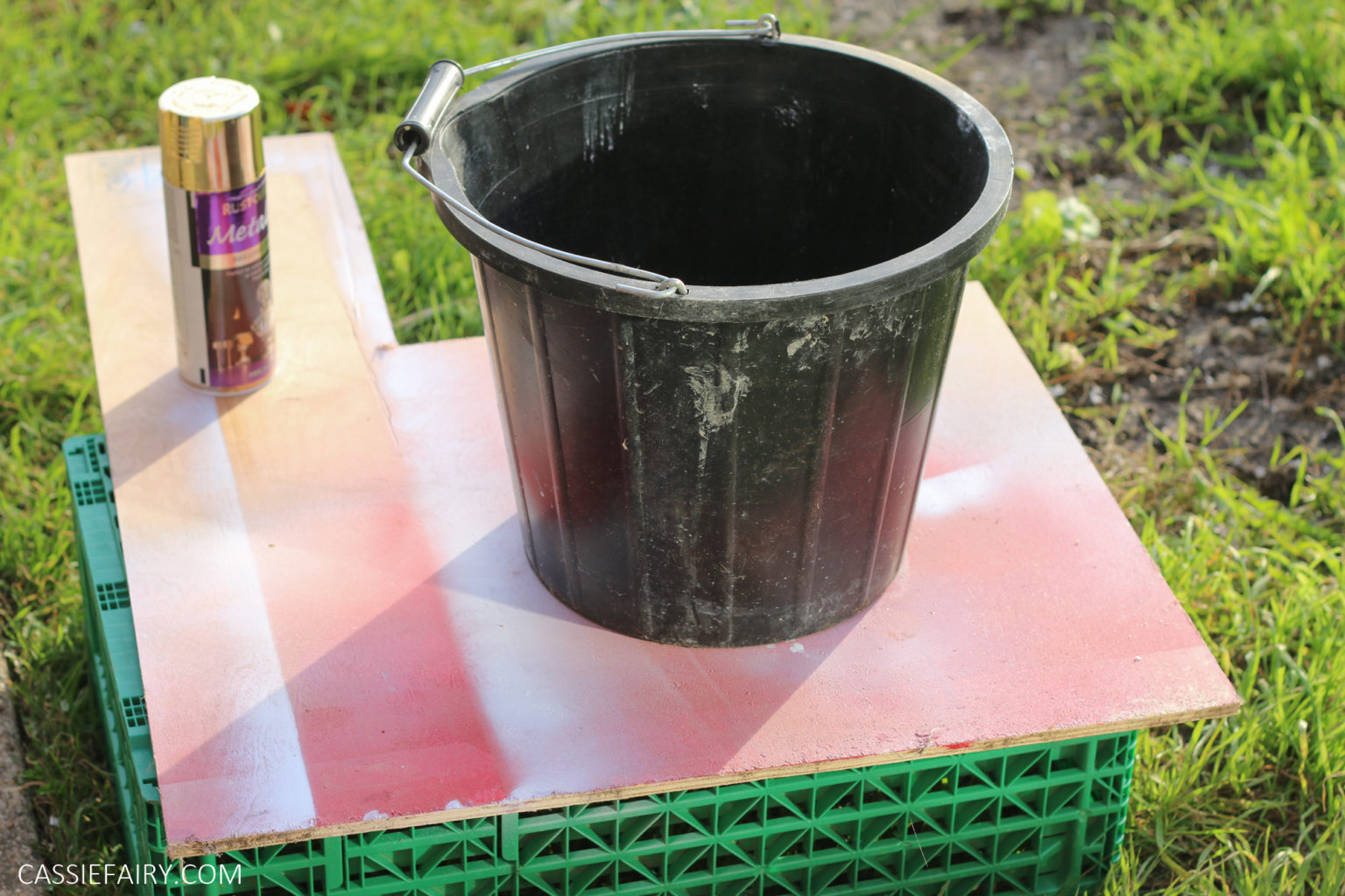 5 Ways to dress up the base of a potted Christmas tree to bring it