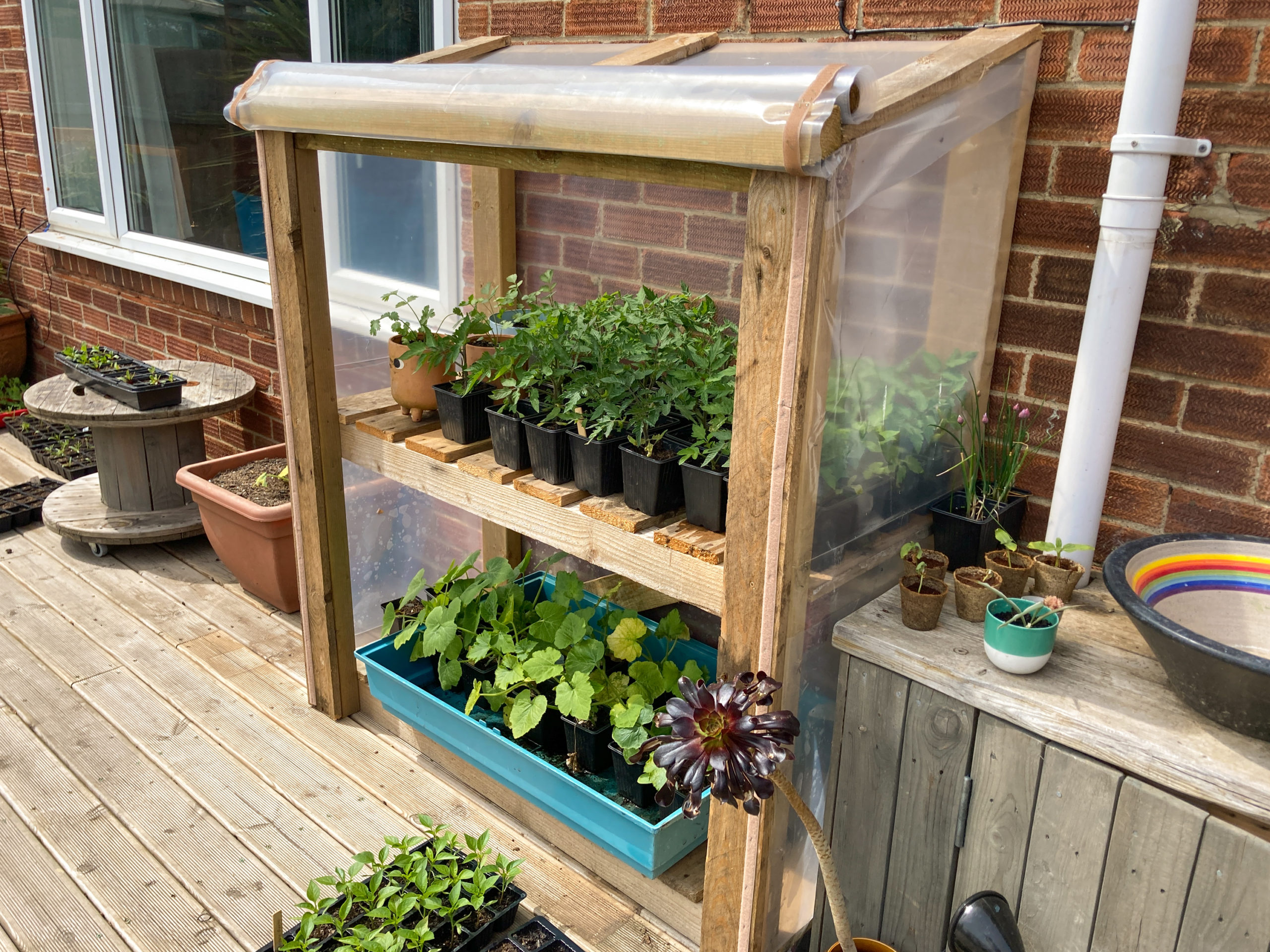 How to build a simple greenhouse