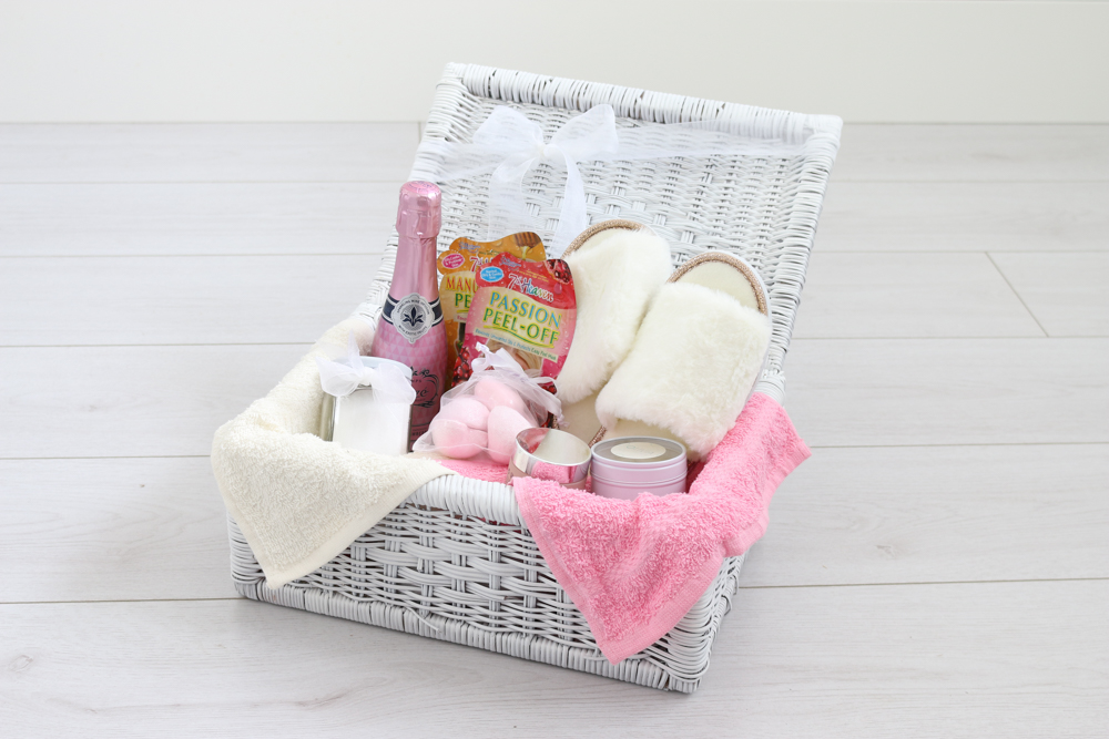 How to Put Together a Perfect DIY Mother's Day Gift Basket